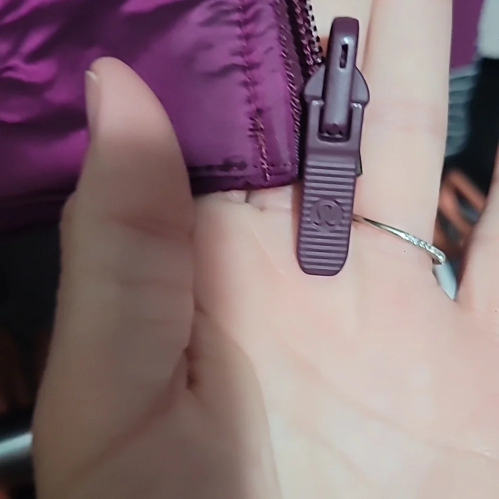 Lululemon Non-Stop Bomber Reversible Redwood/So Merlot Size 4 - Picture 5 of 10